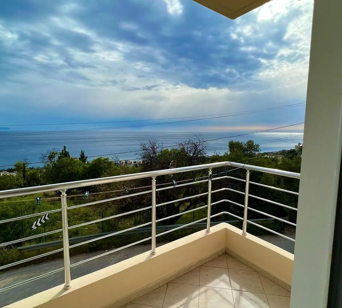 Rahi Room Dhërmi 0*,  Albanien